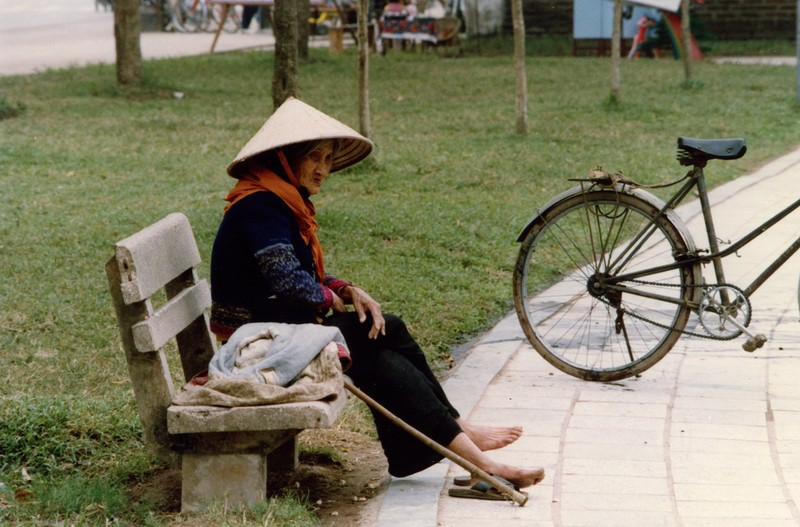 Ho Hoan Kiem nam 1990 cuc moc mac qua loat anh quy-Hinh-5