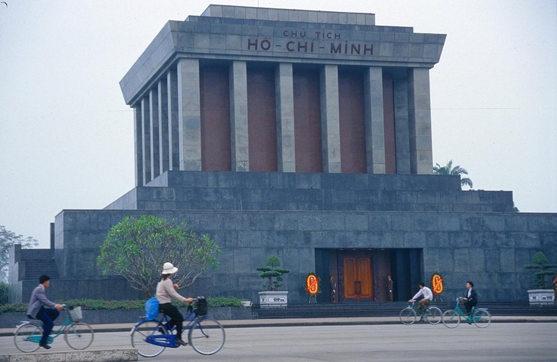 Boi hoi nhin lai Quang truong Ba Dinh nhung nam 1980-1990-Hinh-12