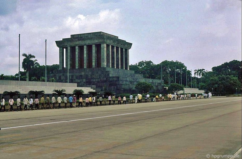 Boi hoi nhin lai Quang truong Ba Dinh nhung nam 1980-1990-Hinh-6