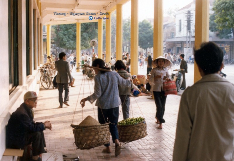 Hoai niem thu do Ha Noi nam 1991 qua ong kinh khach Tay-Hinh-11