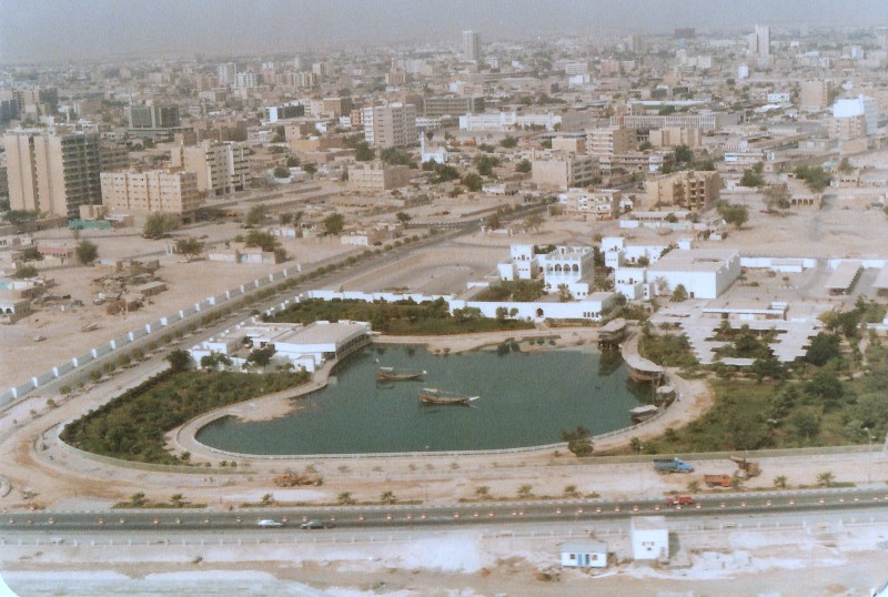 Co mot dat nuoc Qatar thap nien 1980 dac biet nhu the-Hinh-11