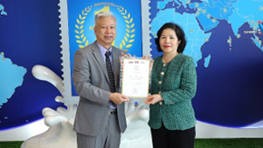 Vinamilk va CEO Mai Kieu Lien duoc vinh danh trong chuong trinh thuong hieu manh Viet Nam 2022