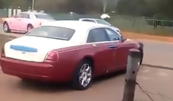 Quoc vuong Mswati III chi 17 trieu USD mua xe sang cho 14 vo-Hinh-3