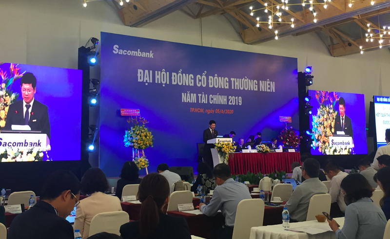 Chu tich Sacombank Duong Cong Minh: 'HDQT bi tren de duoi bua, 2023 se chia co tuc''