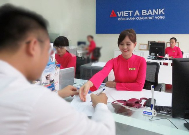 Loi nhuan VietABank 'boc hoi' 30% sau soat xet 6 thang
