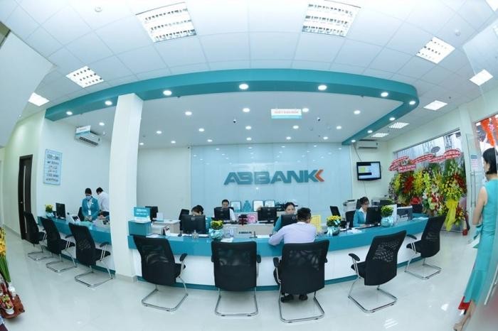 ABBank: Tien gui khach hang sut giam, no xau van tang