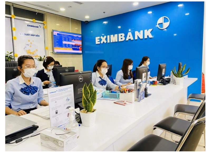 Eximbank phat hanh 265 trieu co phieu khi 'ghe nong' Chu tich dang bi lung lay