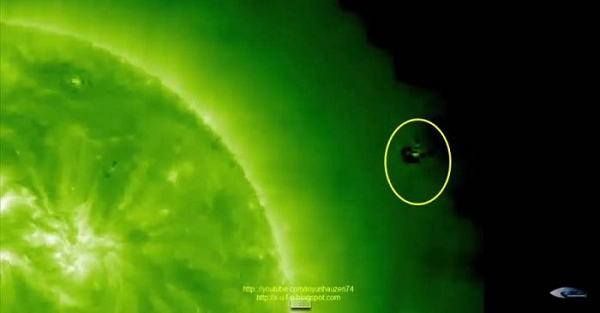 UFO di chuyen gan Mat Troi bat ngo lot vao livestream cua NASA?-Hinh-4