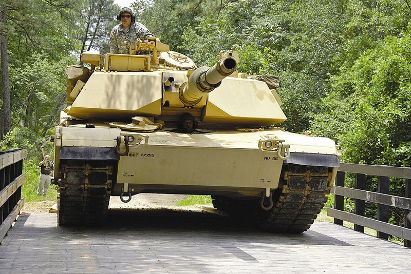 Choang vang 'noi that' xe tang chu luc M1 Abrams-Hinh-13