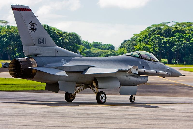 Sau Dai Loan, toi luot Singapore nang cap dan tiem kich F-16 cua minh-Hinh-3