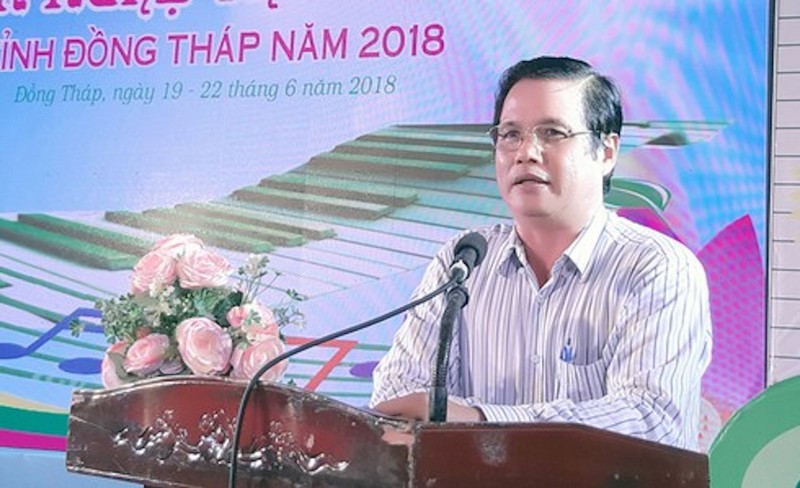 Vi sao Pho giam doc So Van hoa, The thao va Du lich Dong Thap bi truy to?