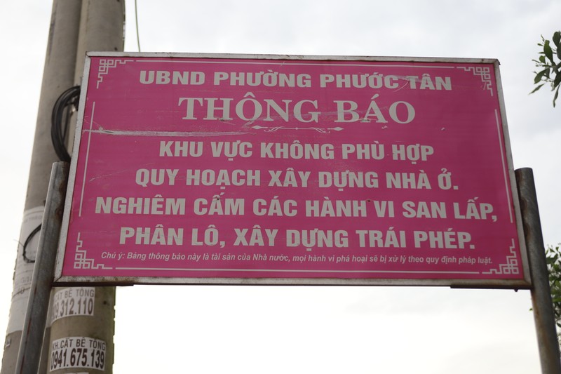 Can canh nhieu tram tron betong, nhua duong khung o Phuoc Tan (Bien Hoa) gay o nhiem-Hinh-10