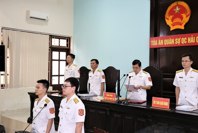 Cuu thu truong Bo Quoc phong Nguyen Van Hien bi phat 4 nam tu giam