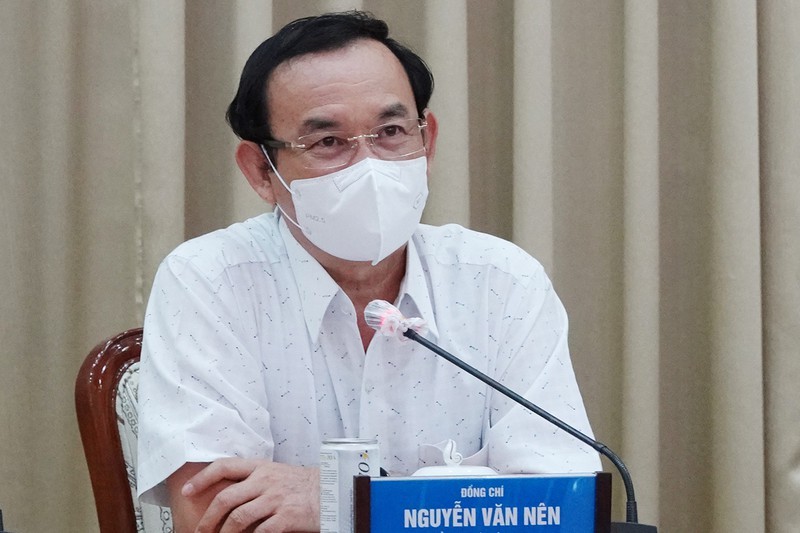 Bi thu TP HCM Nguyen Van Nen yeu cau chuan bi kich ban cho bien chung Omicron