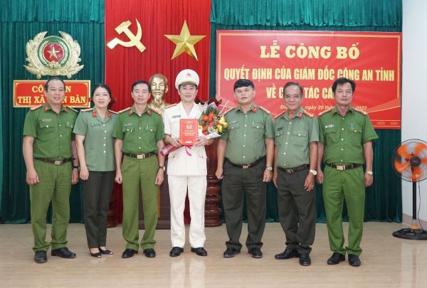 Trung ta Nguyen Cong Duc lam Pho truong Cong an thi xa Dien Ban