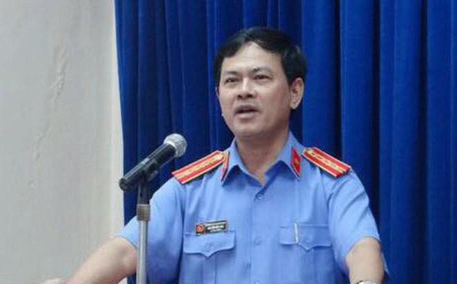 Cong an quan 4 tiep tuc de nghi truy to Nguyen Huu Linh dam o be gai trong thang may