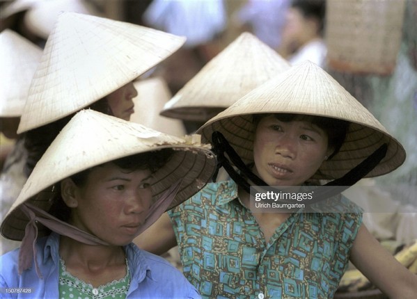 Net moc mac cua Hue va Da Nang vao nam 1994-Hinh-10