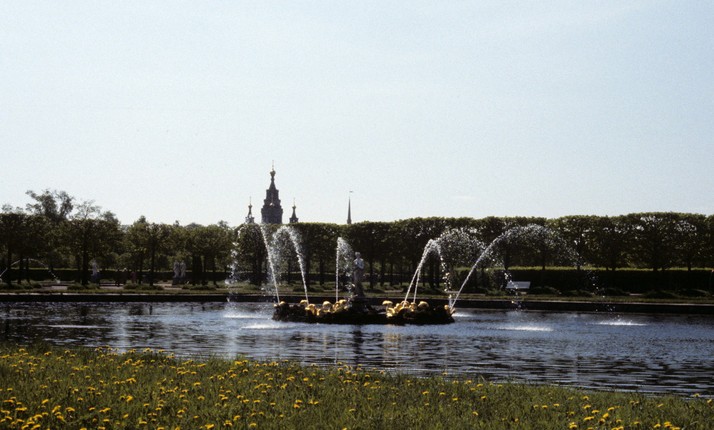 Nhung hinh anh ve thanh pho Leningrad nam 1985-Hinh-10