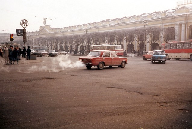 Thanh pho Leningrad nam 1985 doc la qua ong kinh du khach-Hinh-2
