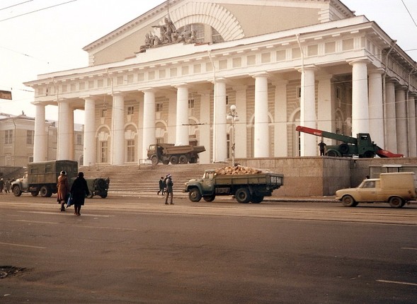Thanh pho Leningrad nam 1985 doc la qua ong kinh du khach-Hinh-9