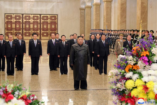Nhung lan Chu tich Trieu Tien Kim Jong-un vang mat roi tai xuat bat ngo-Hinh-8