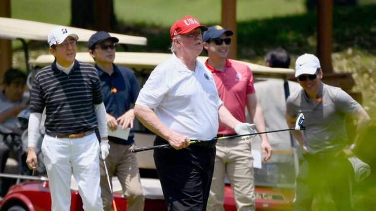 Nhung lan Thu tuong Abe 'ngoai giao san golf' voi Tong thong Trump-Hinh-10