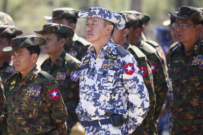 Bao nhieu nuoc trung phat tuong Myanmar dao chinh?-Hinh-6