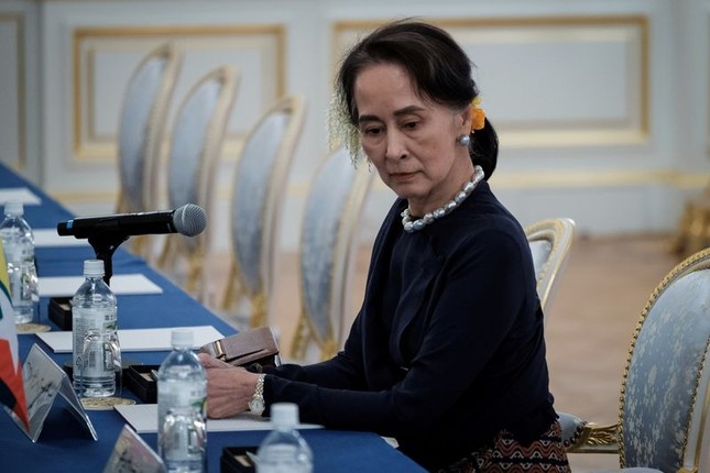 Suc khoe cua ba San Suu Kyi gio ra sao?-Hinh-6