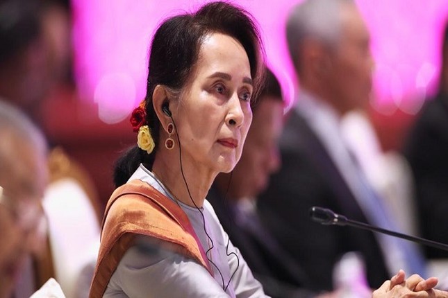 Suc khoe cua ba San Suu Kyi gio ra sao?
