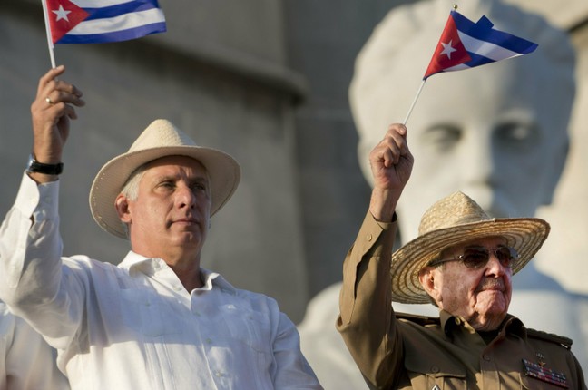 Chan dung nguoi ke nhiem lanh dao Cuba Raul Castro-Hinh-12