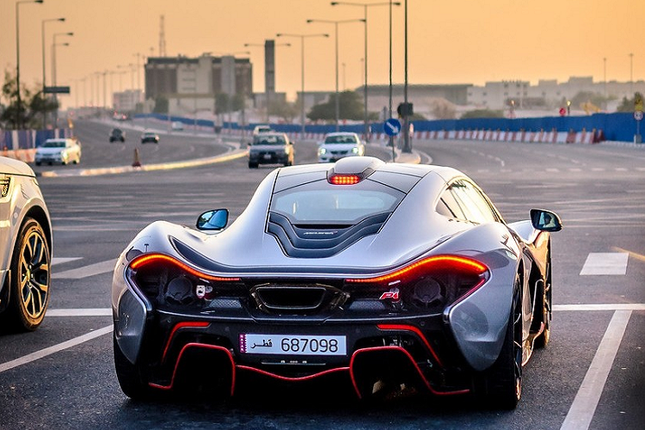 Dai gia Dubai do sieu xe McLaren P1 Project 300 voi gia 16,1 ty dong-Hinh-9