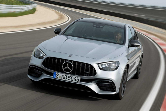 Sieu xe Mercedes-AMG E63 S 2021 co gia khoang 2,5 ty dong?