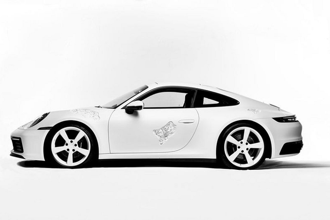 Can canh sieu xe Porsche 911 Carrera 4S trang tri pha le doc dao-Hinh-5