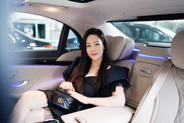 Nhat Kim Anh chi 5 ty dong tau xe Mercedes-Benz S450L Luxury-Hinh-3