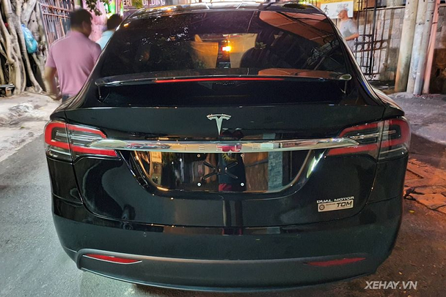 Dai gia Sai Gon chi 11 ty mua SUV dien Tesla Model X-Hinh-5