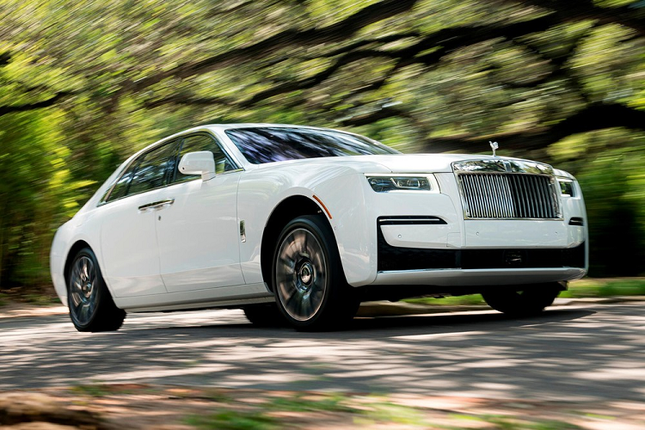 Rolls-Royce Ghost qua yen tinh khien nguoi dung... phat met