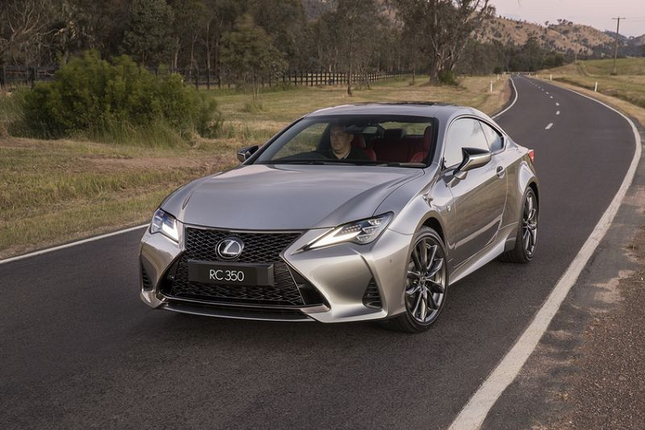 Can canh Lexus RC 2021 sang chanh gia hon 1 ty dong-Hinh-5