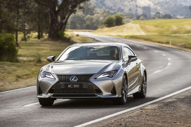 Can canh Lexus RC 2021 sang chanh gia hon 1 ty dong