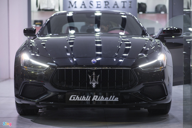 Maserati Ghibli ban doc nhat co gia tien o Viet Nam-Hinh-2