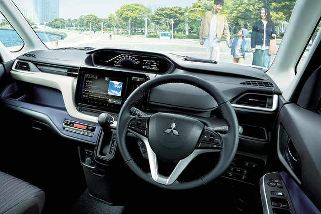 Chi tiet Mitsubishi Delica 2021 chi hon 400 trieu dong-Hinh-5