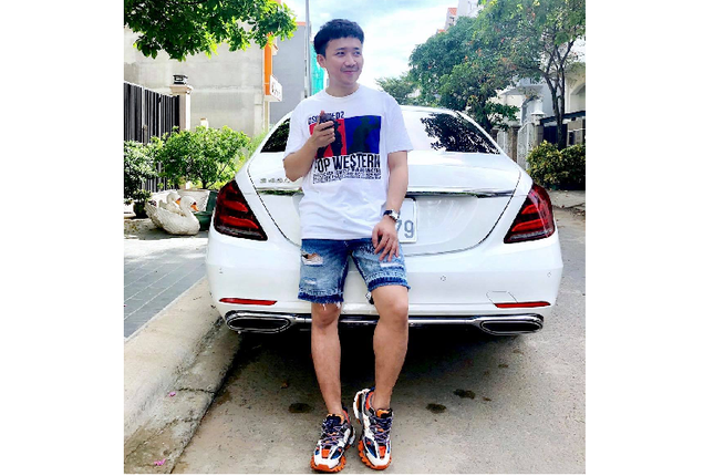 Tuan Hung, Tran Thanh ban xe sang Mercedes-Hinh-3
