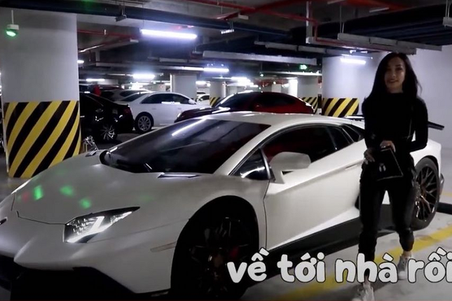Hotgirl chi tien ty mua xe Lamborghini Aventador doc nhat tai Viet Nam-Hinh-4