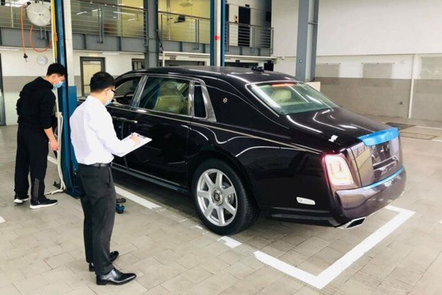 Dai gia Binh Thuan chi 50 ty tau Rolls-Royce Phantom VIII