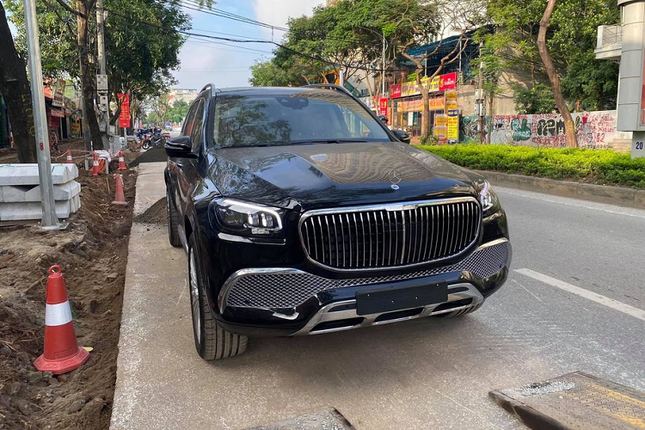 Can canh Mercedes-Maybach GLS 600 gia 17 ty dong co mau doc nhat Viet Nam-Hinh-7