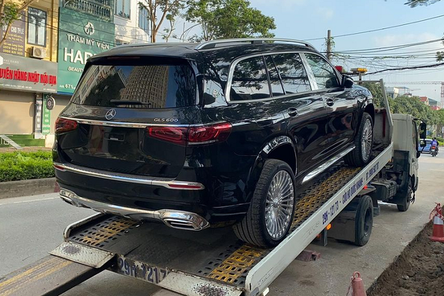 Can canh Mercedes-Maybach GLS 600 gia 17 ty dong co mau doc nhat Viet Nam-Hinh-8