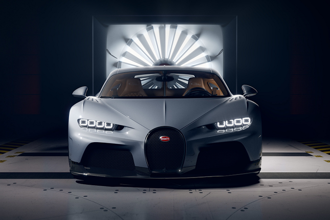 Can canh sieu xe Bugatti Chiron Super Sport gia gan 4 trieu USD