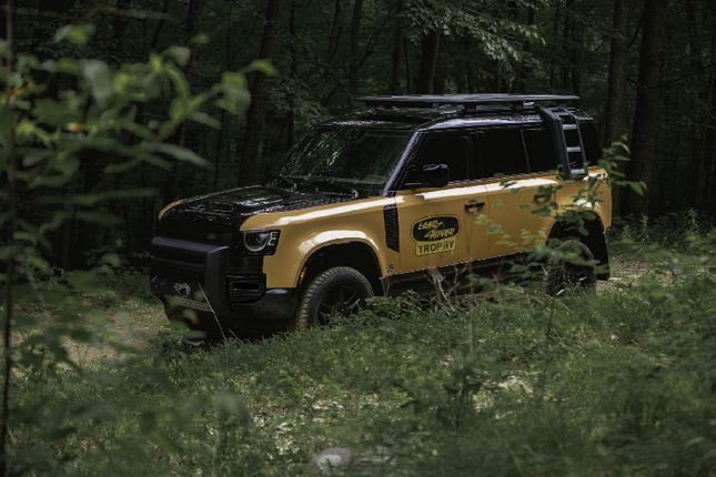 Chi tiet Land Rover Defender Trophy Edition gia hon 6 ty dong-Hinh-7