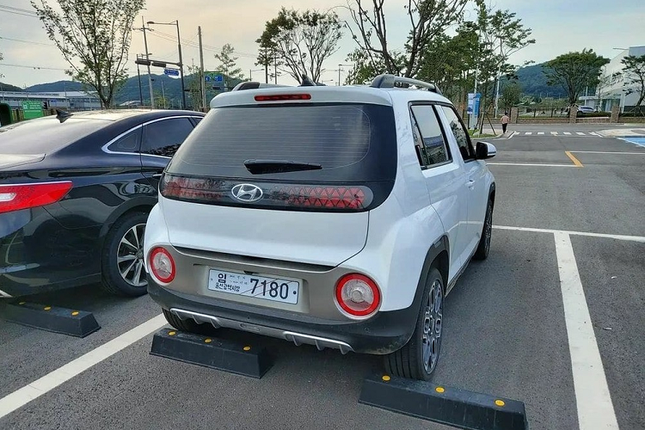 Can canh SUV hang A sieu re Hyundai Casper 2022 tren pho-Hinh-5