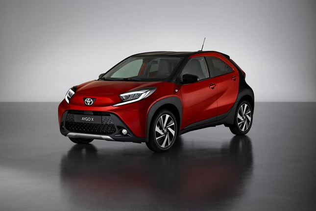 Can canh SUV do thi gia re Toyota Aygo X 2022