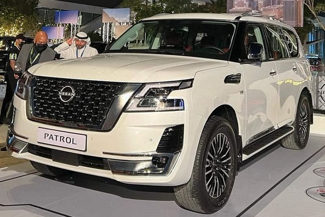 Chi tiet Nissan Patrol 2022 gia hon 1,2 ty dong